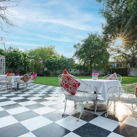 Hotel Casa Aishbagh Лакнау Екстериор снимка