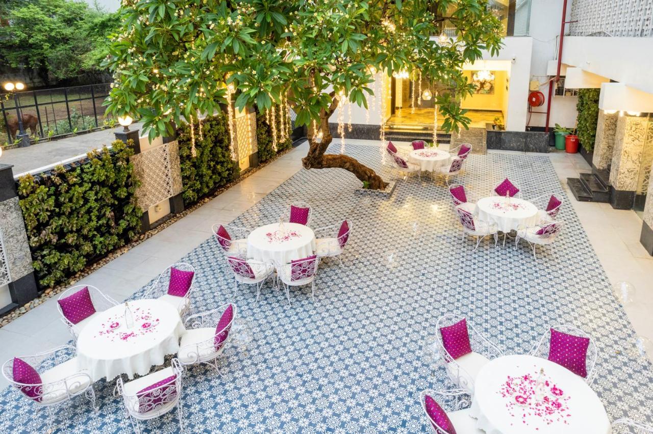 Hotel Casa Aishbagh Лакнау Екстериор снимка