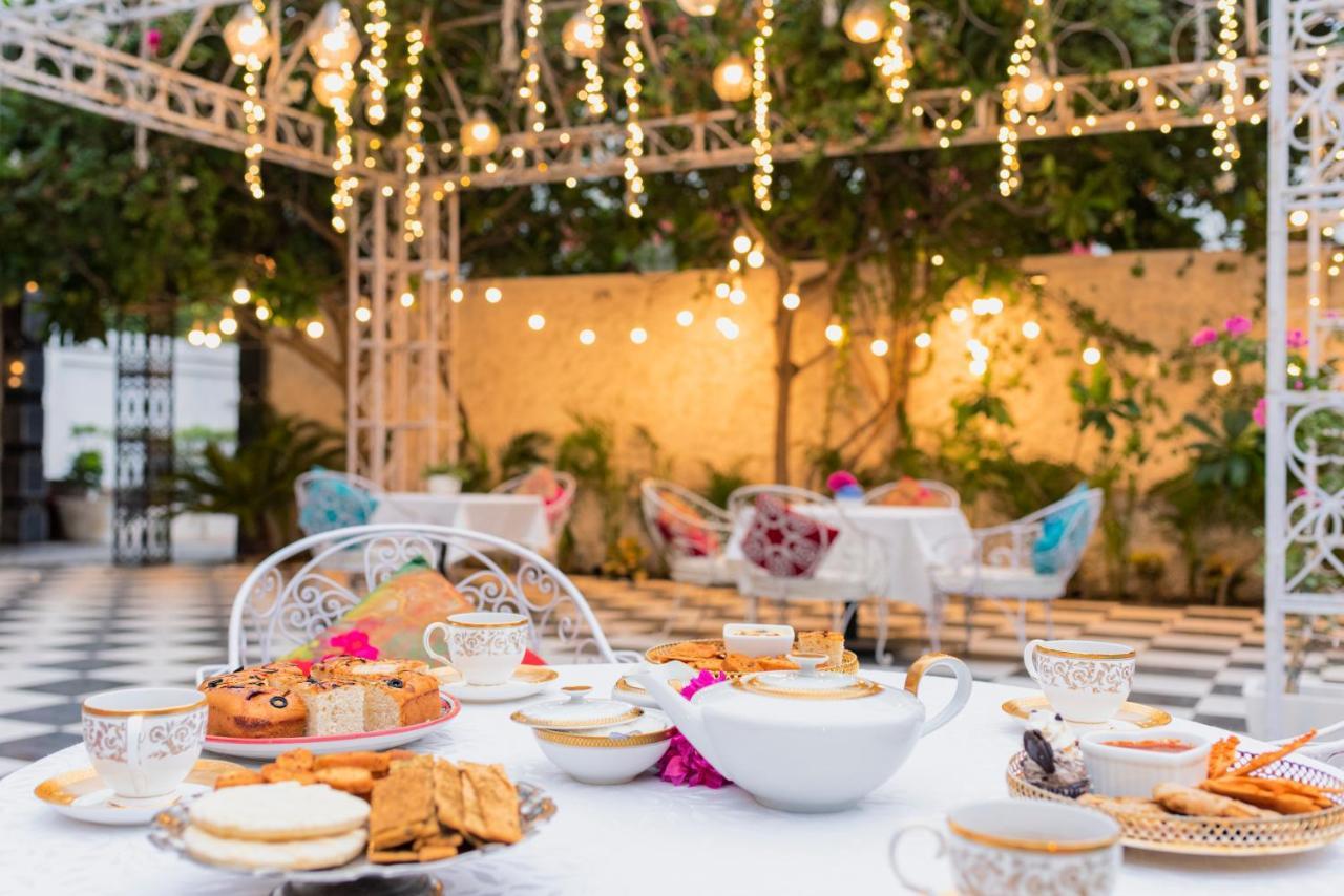 Hotel Casa Aishbagh Лакнау Екстериор снимка