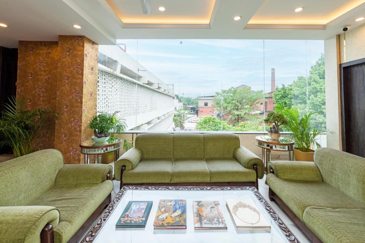 Hotel Casa Aishbagh Лакнау Екстериор снимка