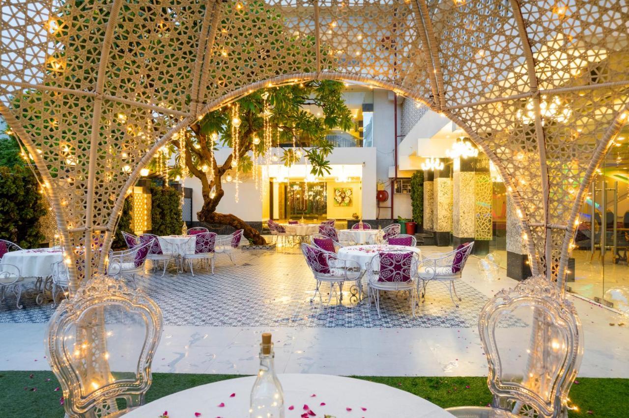 Hotel Casa Aishbagh Лакнау Екстериор снимка
