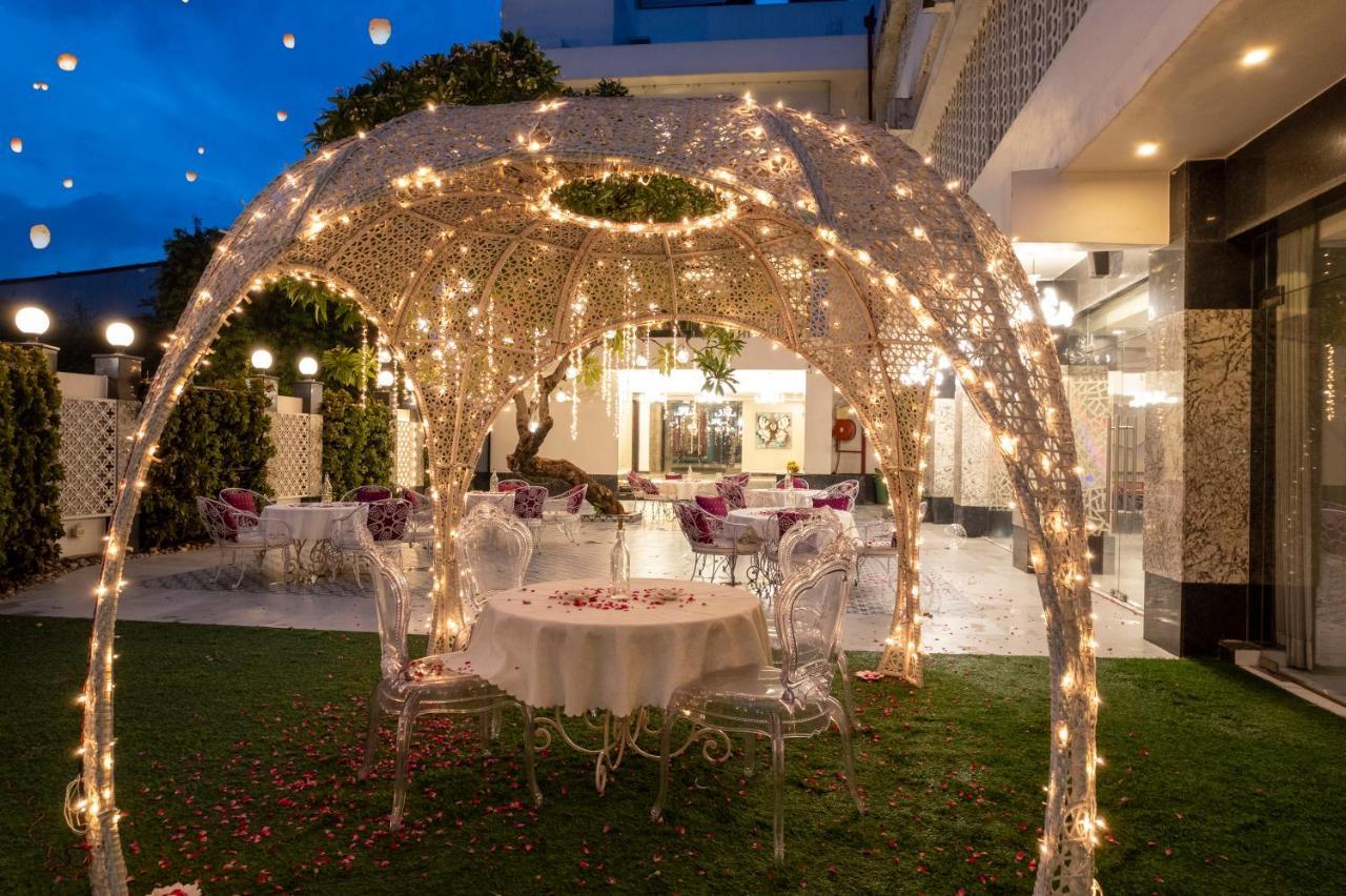 Hotel Casa Aishbagh Лакнау Екстериор снимка